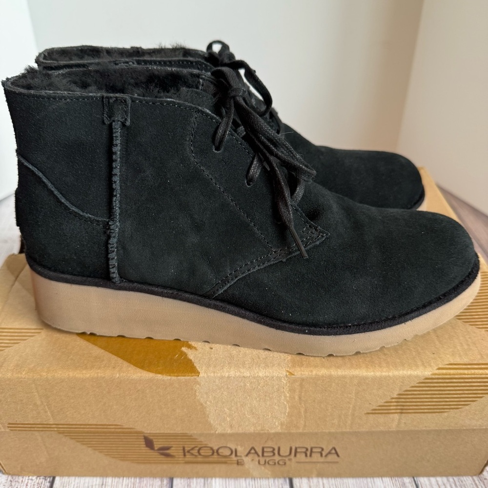 KOOLABURRA By UGG Black Suede Classic Slim Ankle Shoes